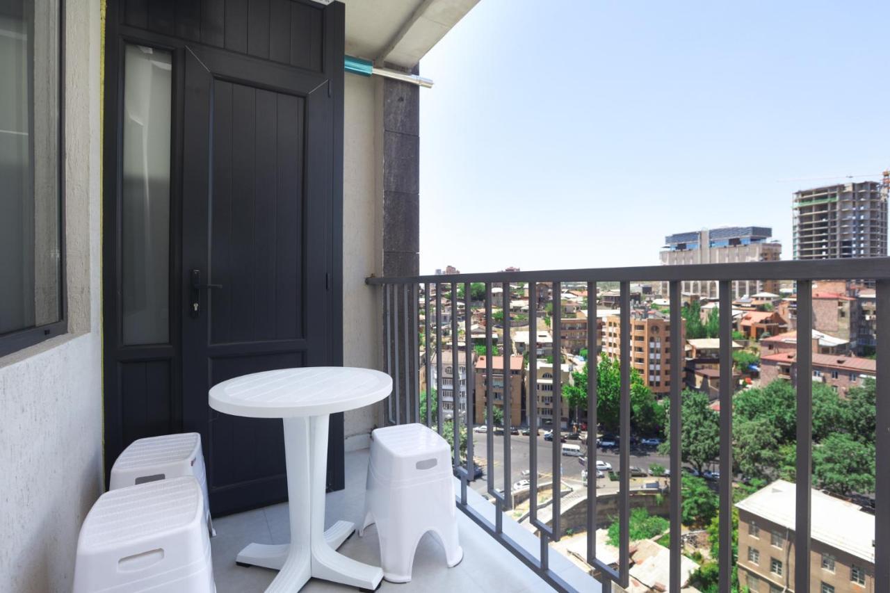 Stay Inn Apartments On Amiryan 26/4 Jerevan Exteriör bild
