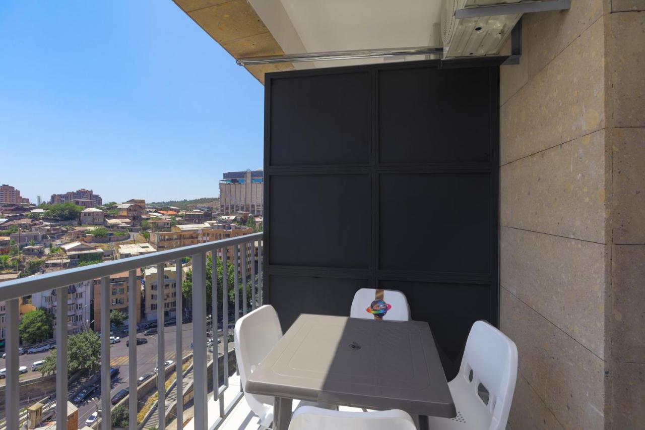 Stay Inn Apartments On Amiryan 26/4 Jerevan Exteriör bild